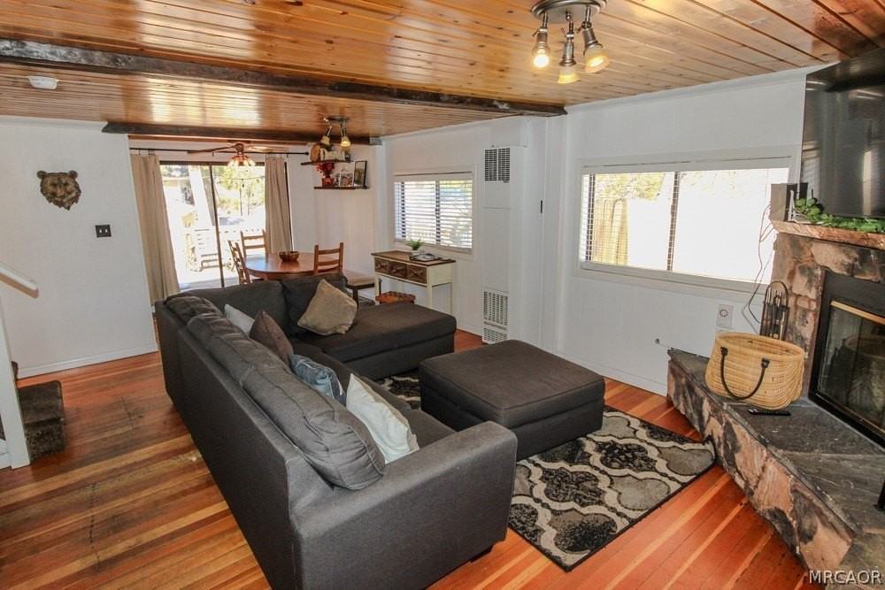 40246 Dream St - Photo 3 of 30