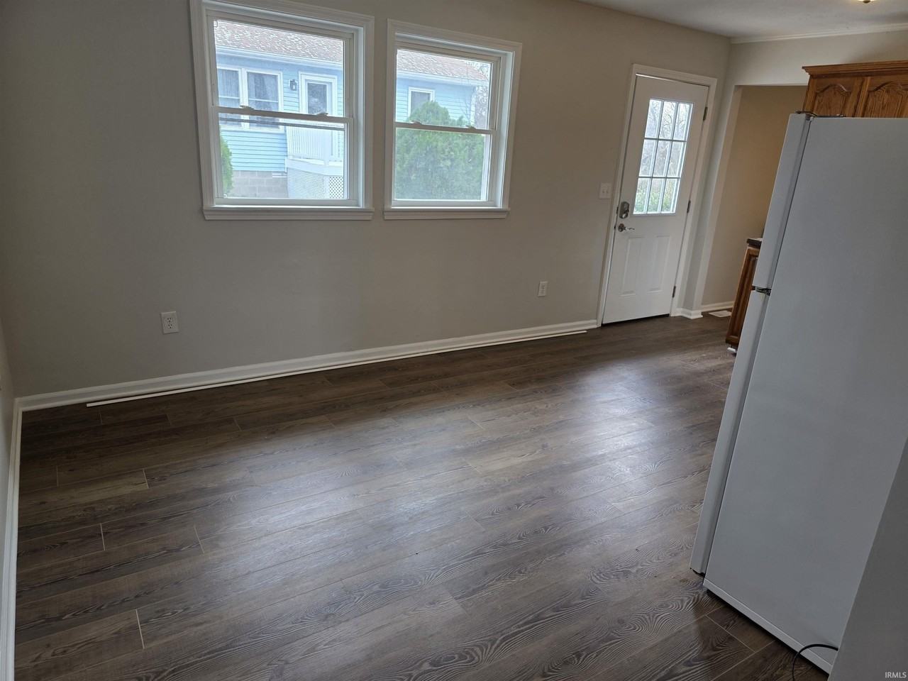 1523 W 8th St - Photo 4 of 12