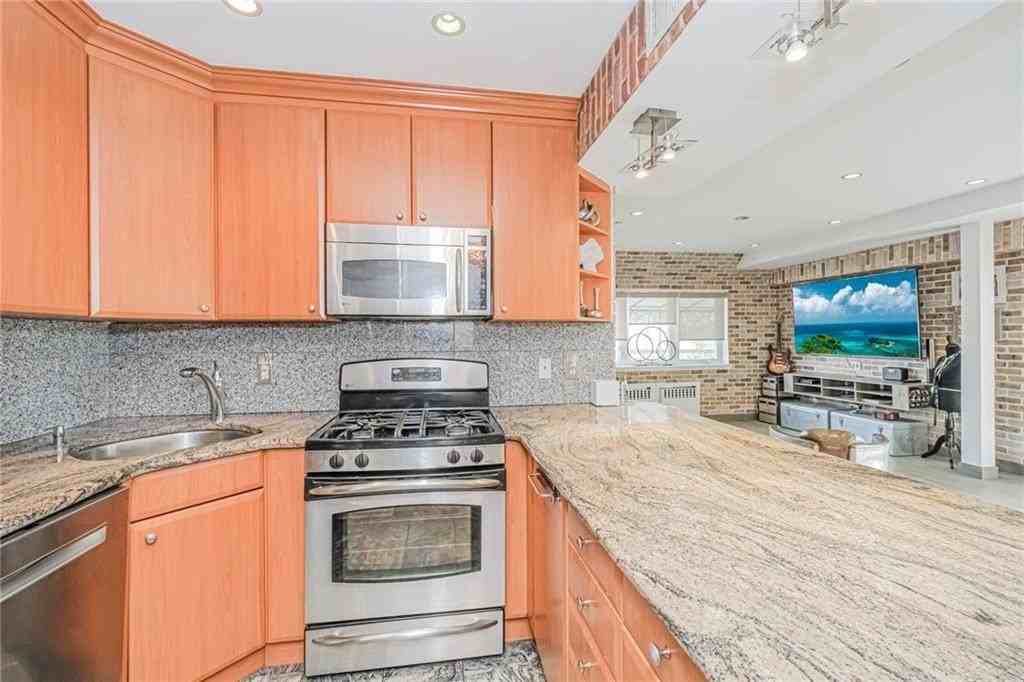 3567 Shore Pkwy #4A - Photo 4 of 18