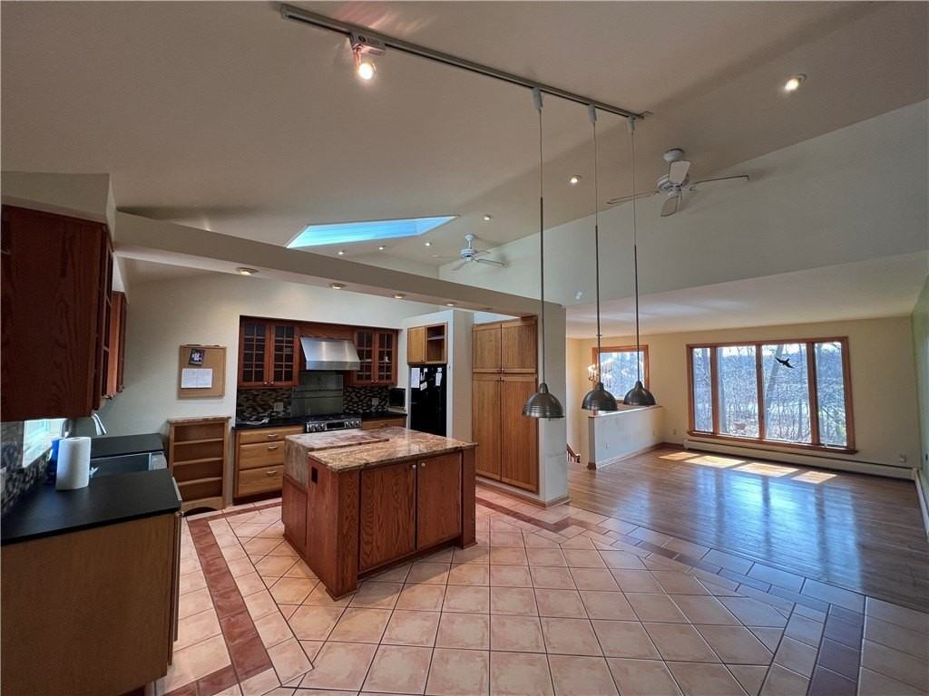 340 Campbell Rd - Photo 4 of 38