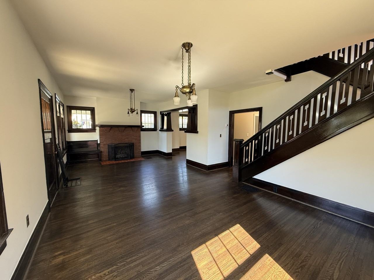 206 Eveningside Dr - Photo 6 of 36