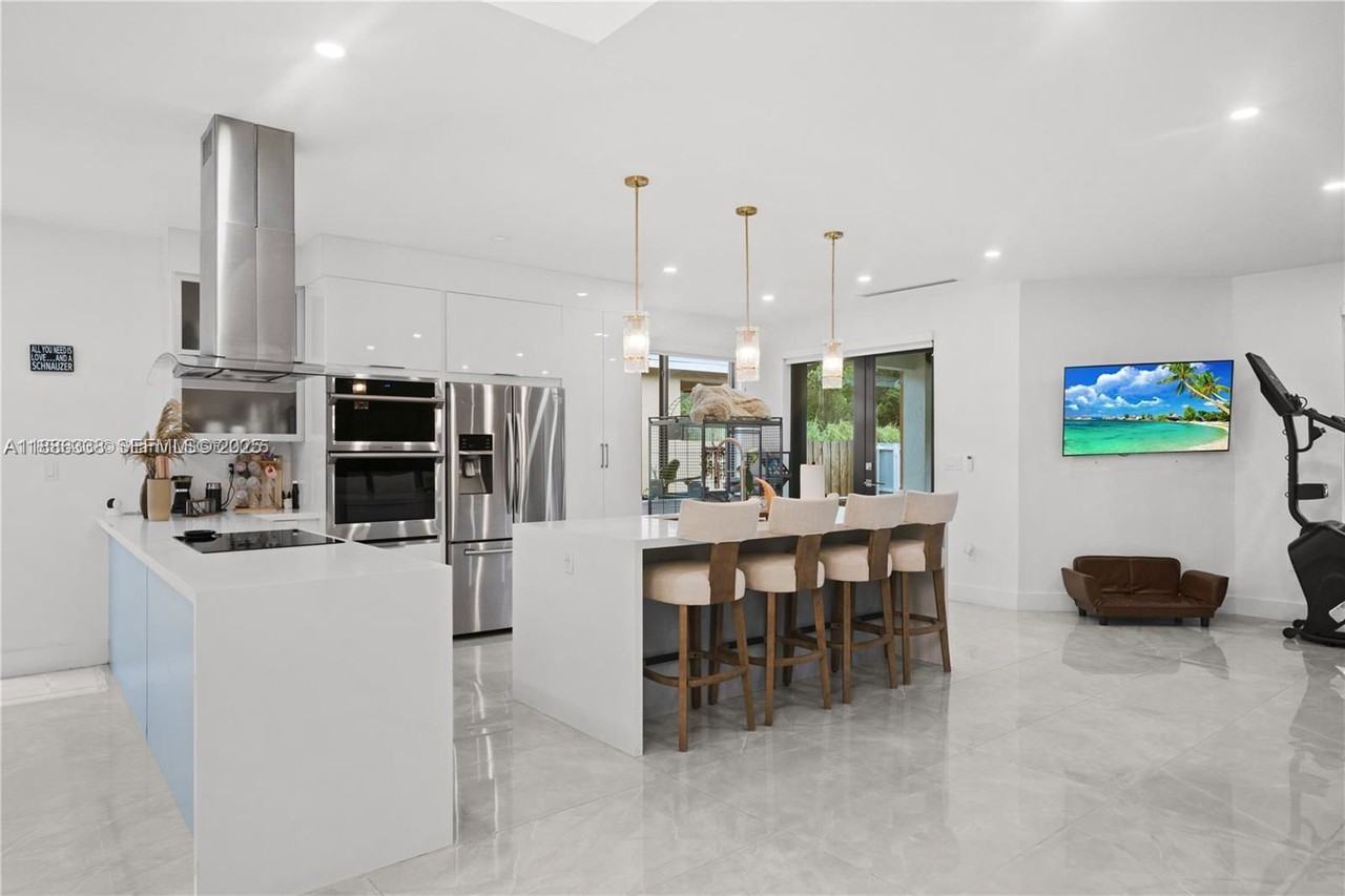 3634 Sw 156th Ct - Photo 7 of 8