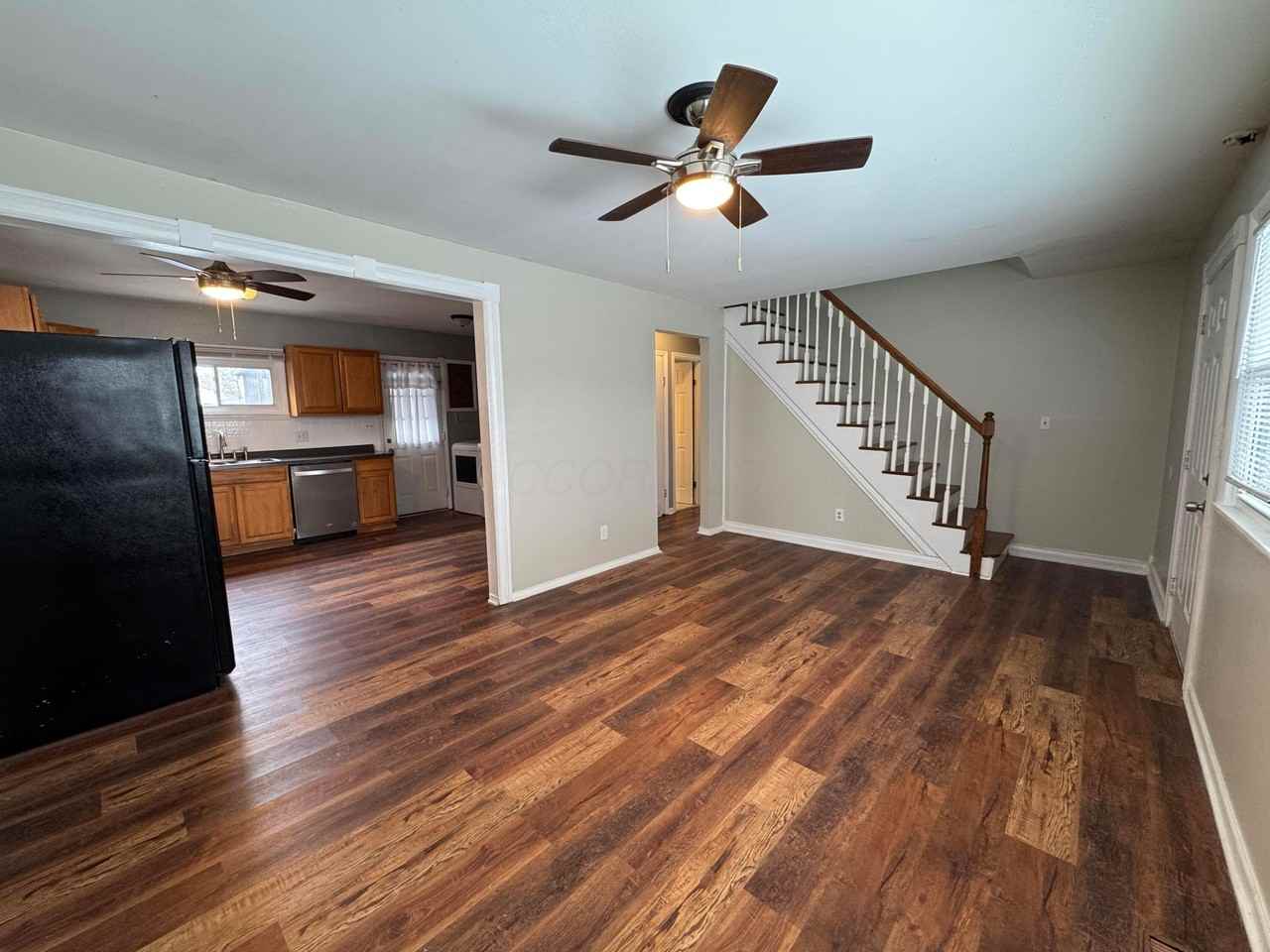 4105 Elbern Ave - Photo 4 of 20