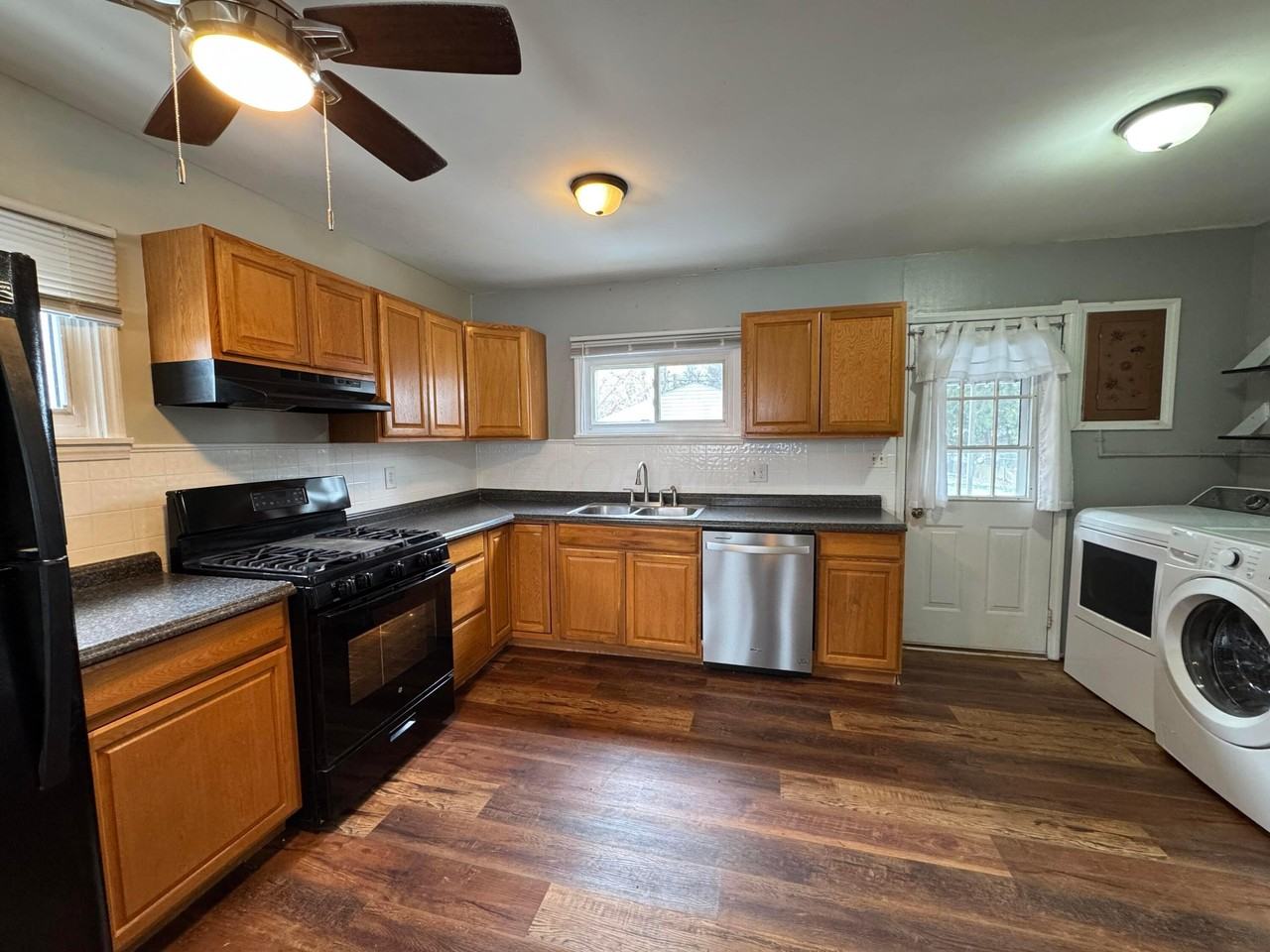 4105 Elbern Ave - Photo 6 of 20