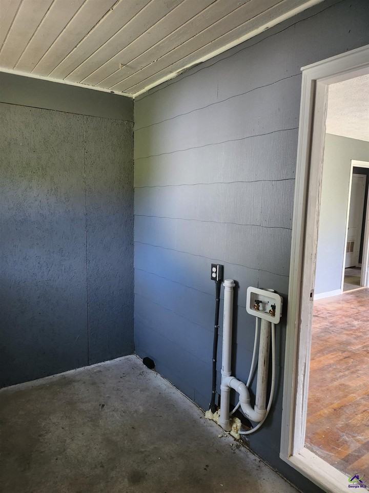 215 Camellia Cir - Photo 6 of 11