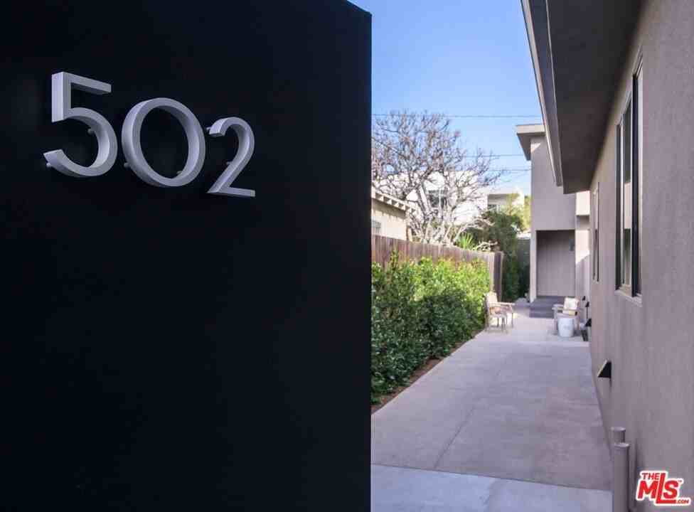 502 Huntley Dr - Photo 2 of 19