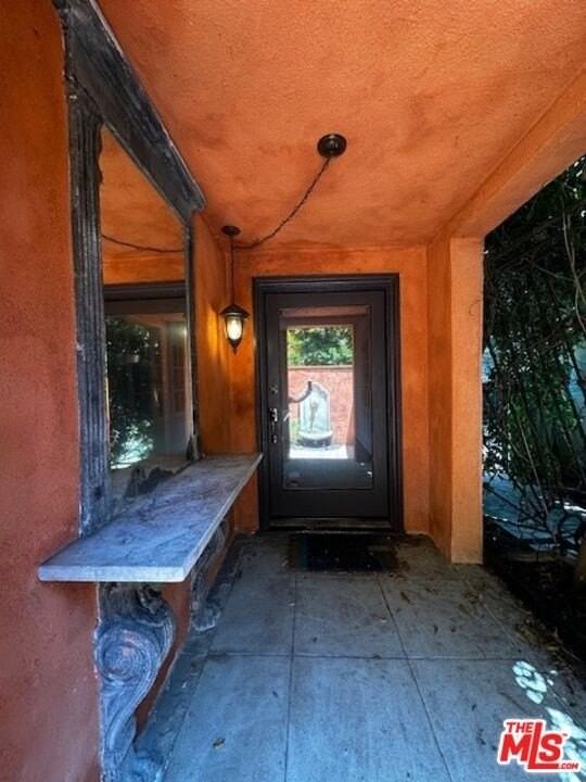 2044 2046 N Highland Ave - Photo 4 of 20