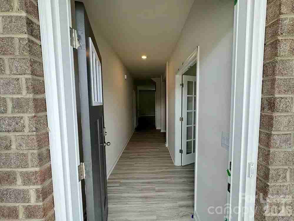 1830 Vanderlyn St - Photo 3 of 32