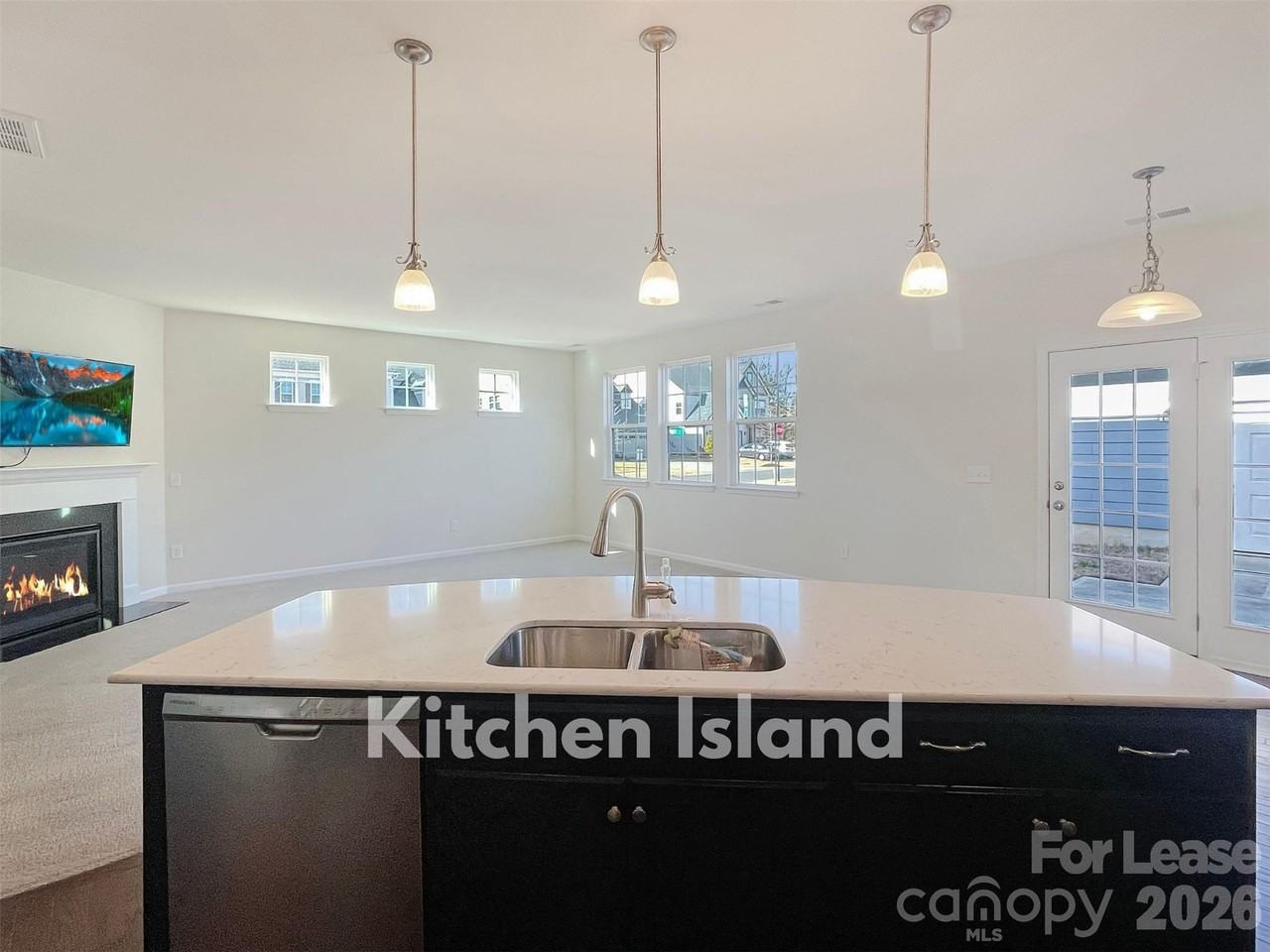 8227 Cornhill Ave - Photo 3 of 18