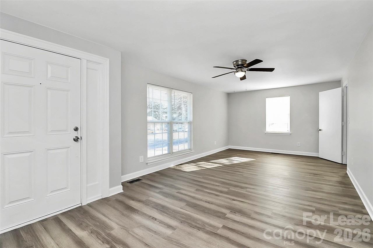 2429 Marlowe Ave - Photo 3 of 23