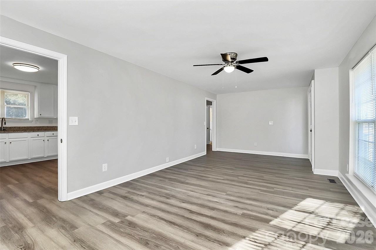 2429 Marlowe Ave - Photo 4 of 23