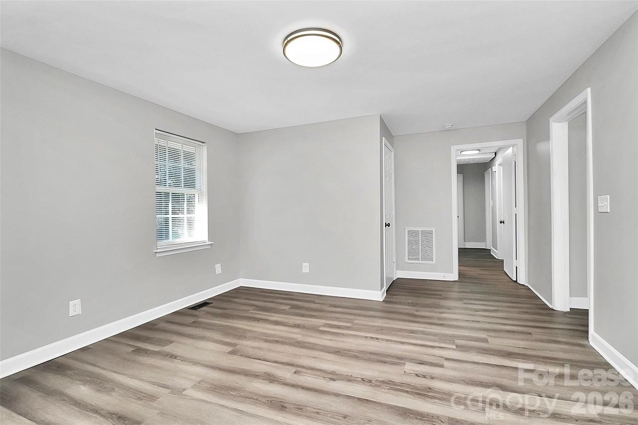 2429 Marlowe Ave - Photo 6 of 23