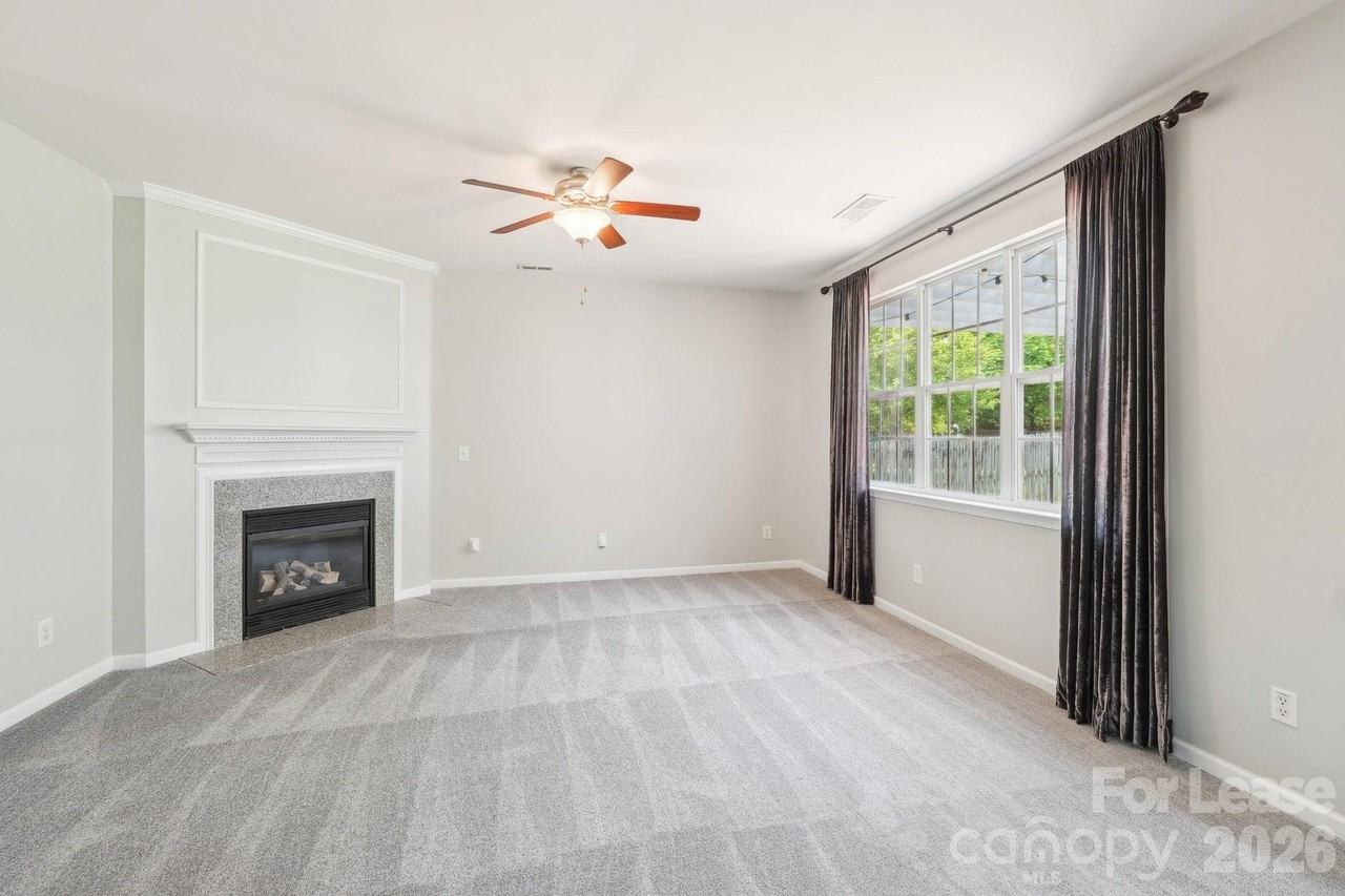 14417 Laurel Tree Ln - Photo 5 of 48