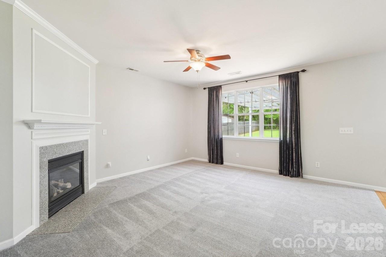 14417 Laurel Tree Ln - Photo 7 of 48