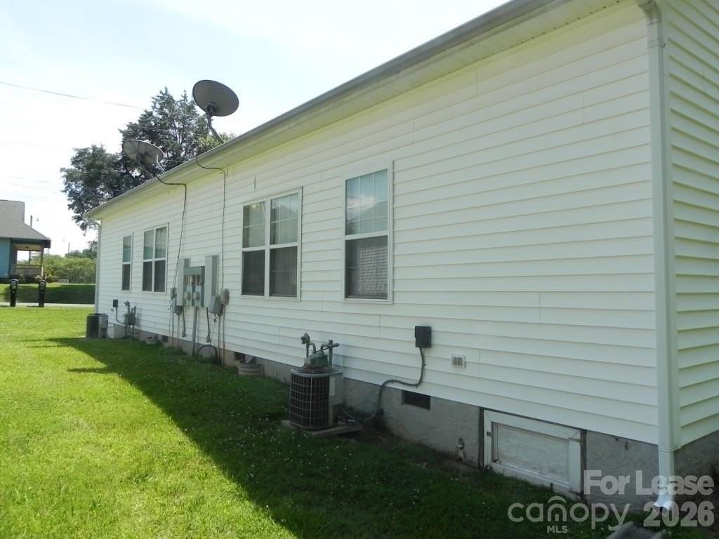 13604 S Old Statesville Rd Unit A - Photo 3 of 15