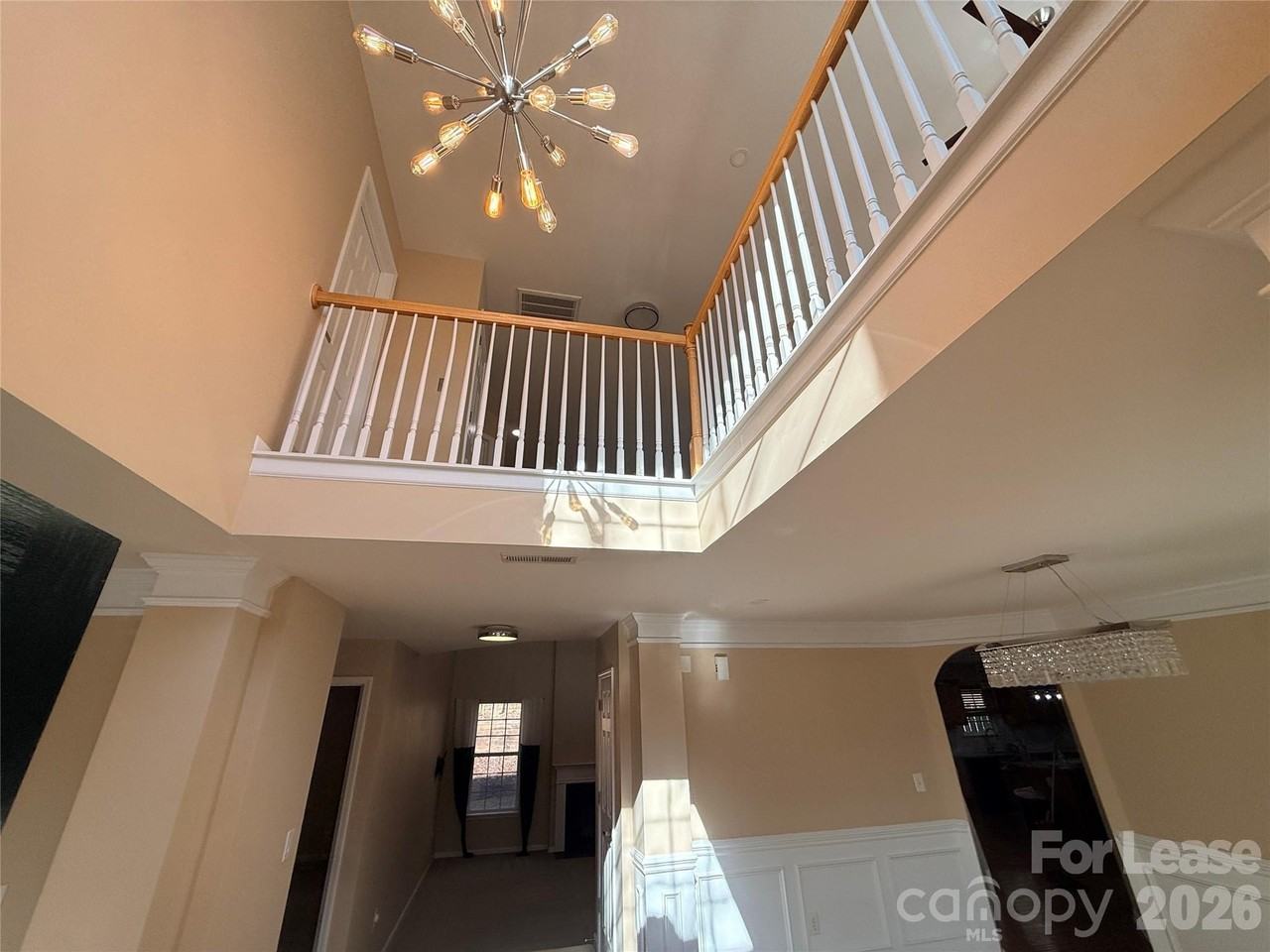 5219 Sunriver Rd - Photo 3 of 48