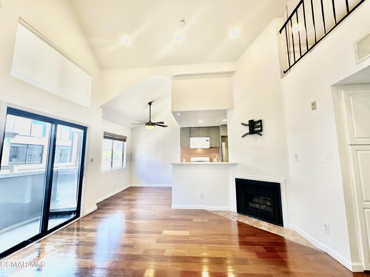 1118 E Palmer Ave Apt 205 - Photo 3 of 16