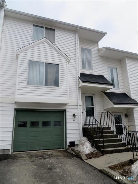 68 Virginia Ave Unit 10 - Photo 2 of 21