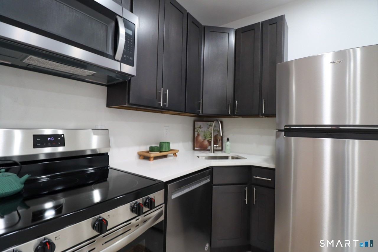 55 Channing St Unit 2 - Photo 2 of 18