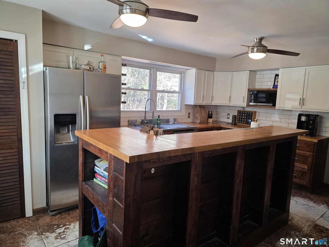 61 N Shore Rd - Photo 7 of 35