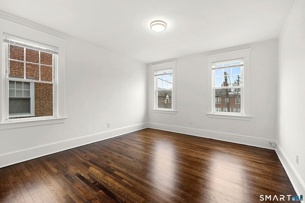 155 Elm St Apt 12 - Photo 3 of 7