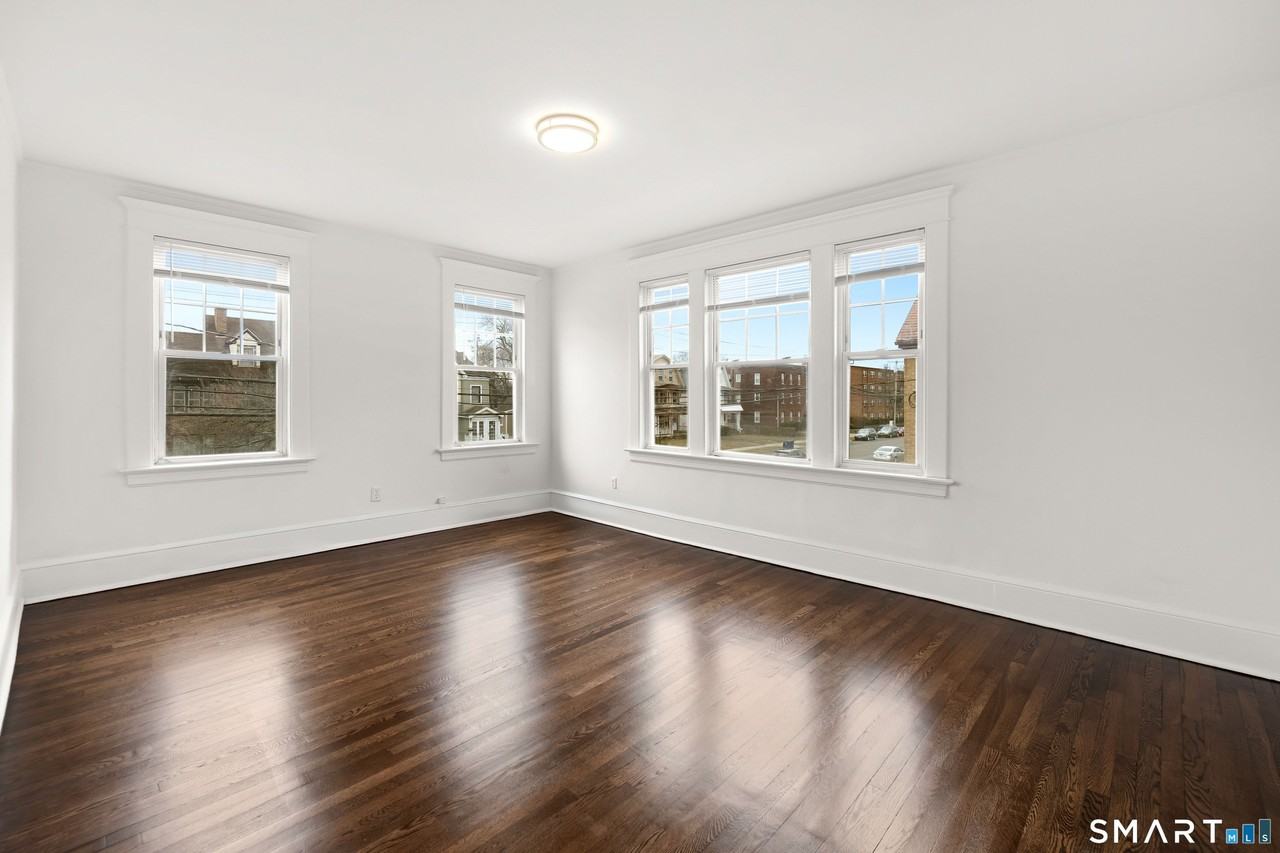 155 Elm St Apt 12 - Photo 4 of 7