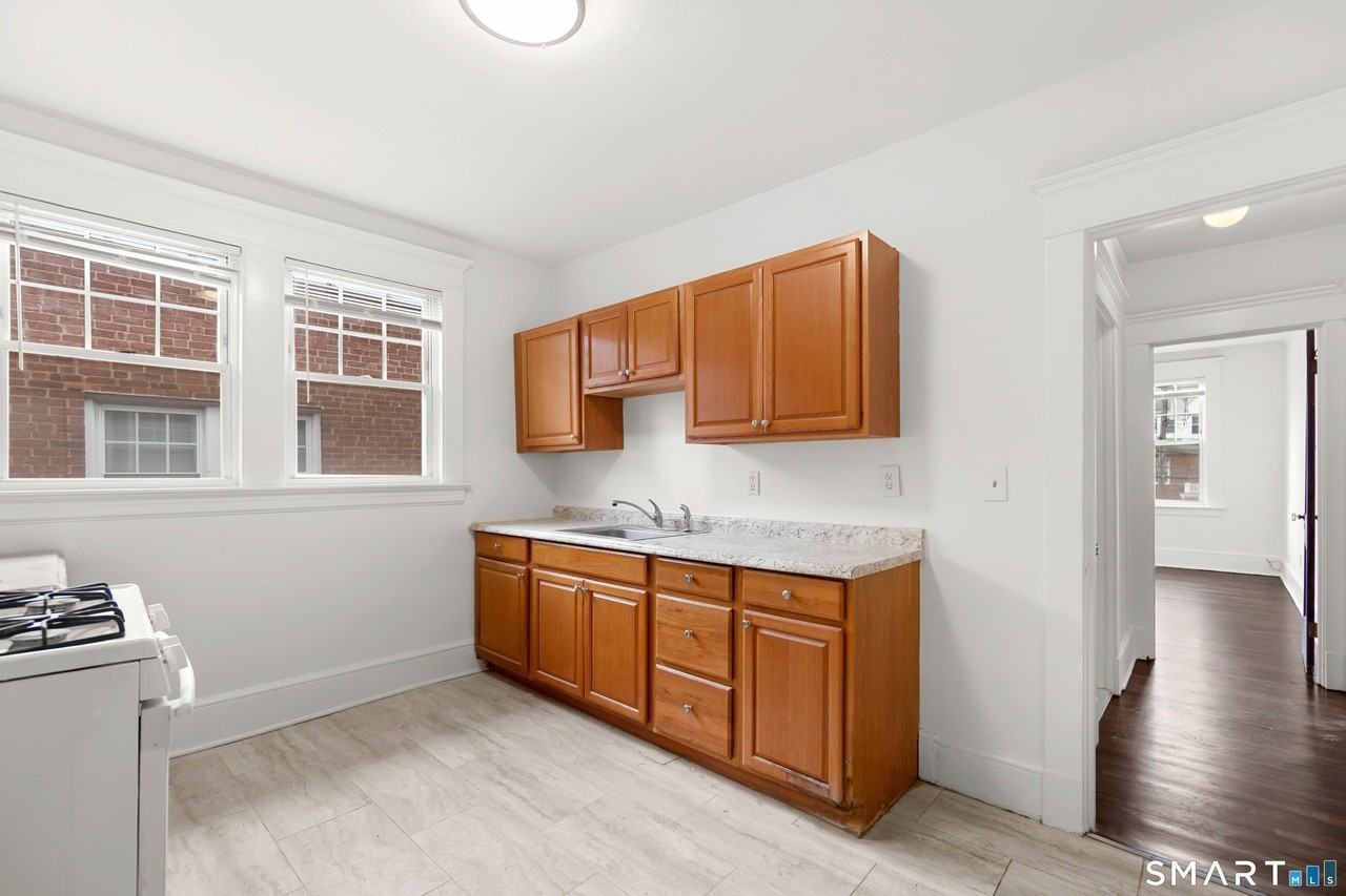 155 Elm St Apt 12 - Photo 6 of 7