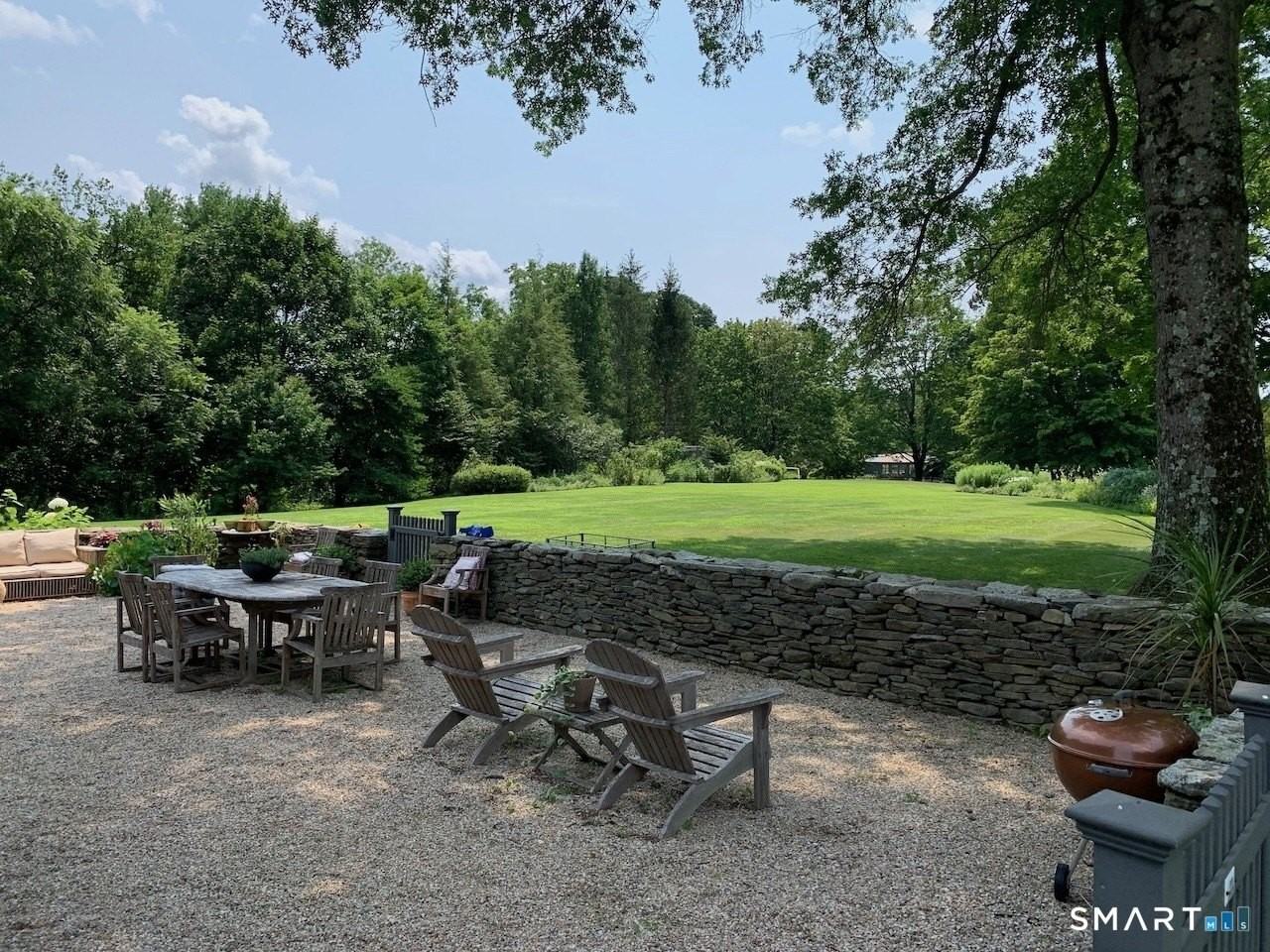 87 Beaver Dam Rd - Photo 3 of 34