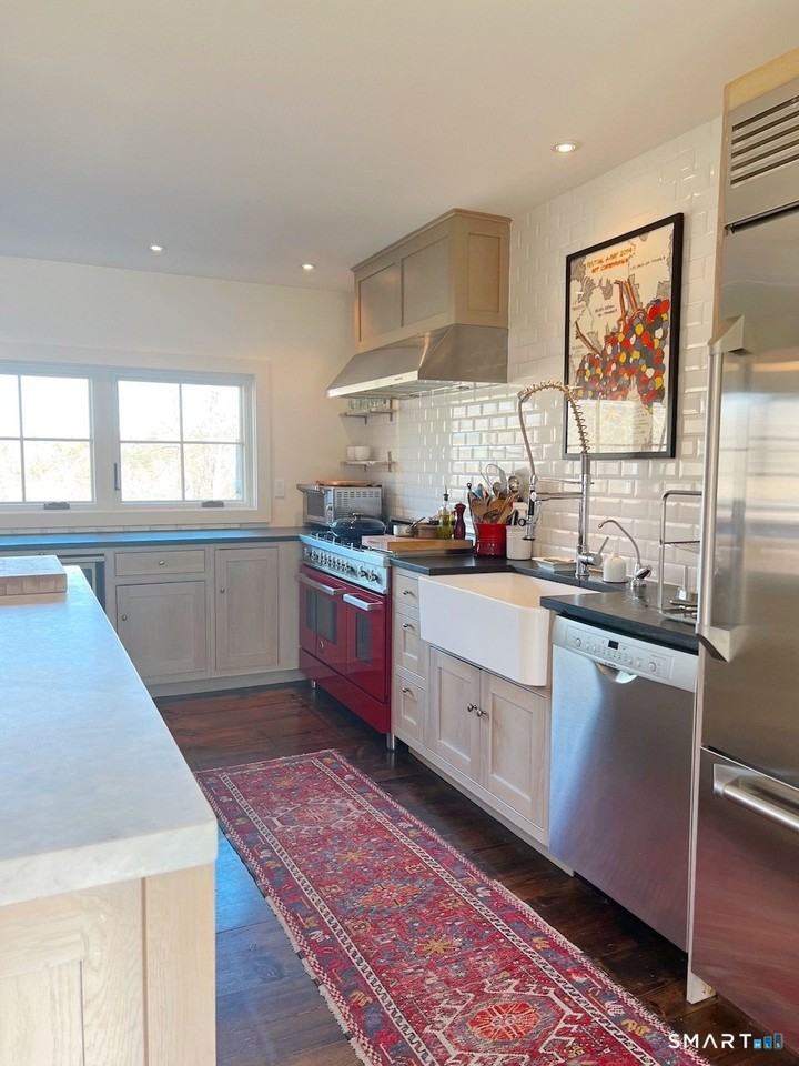 87 Beaver Dam Rd - Photo 5 of 34