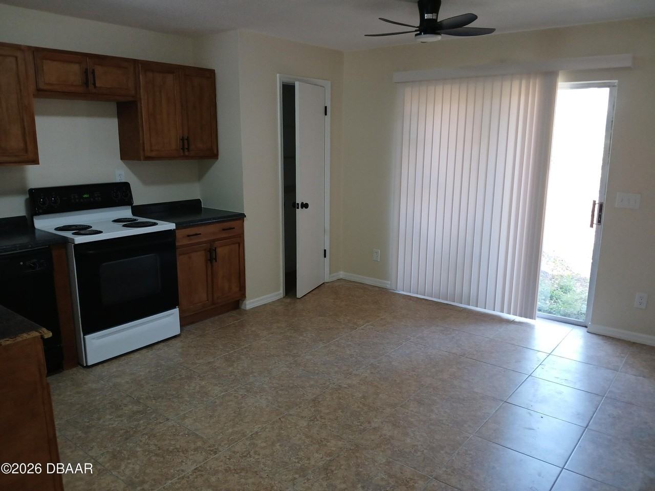 5117 Taylor Ave - Photo 4 of 10