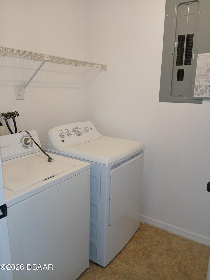 5117 Taylor Ave - Photo 6 of 10