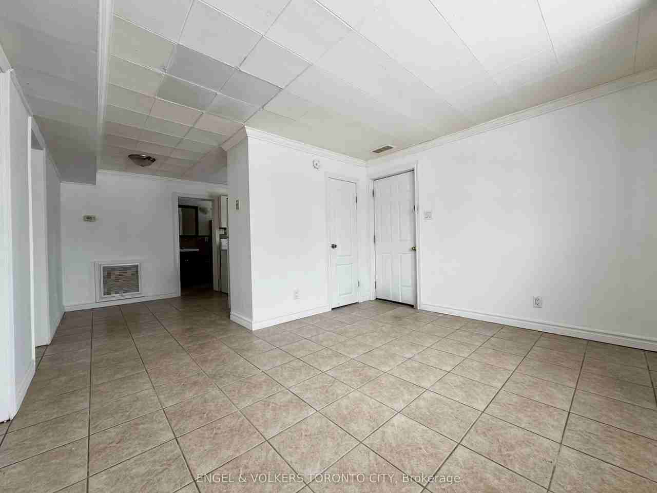 41 Essa Road S 2 - Photo 2 of 10