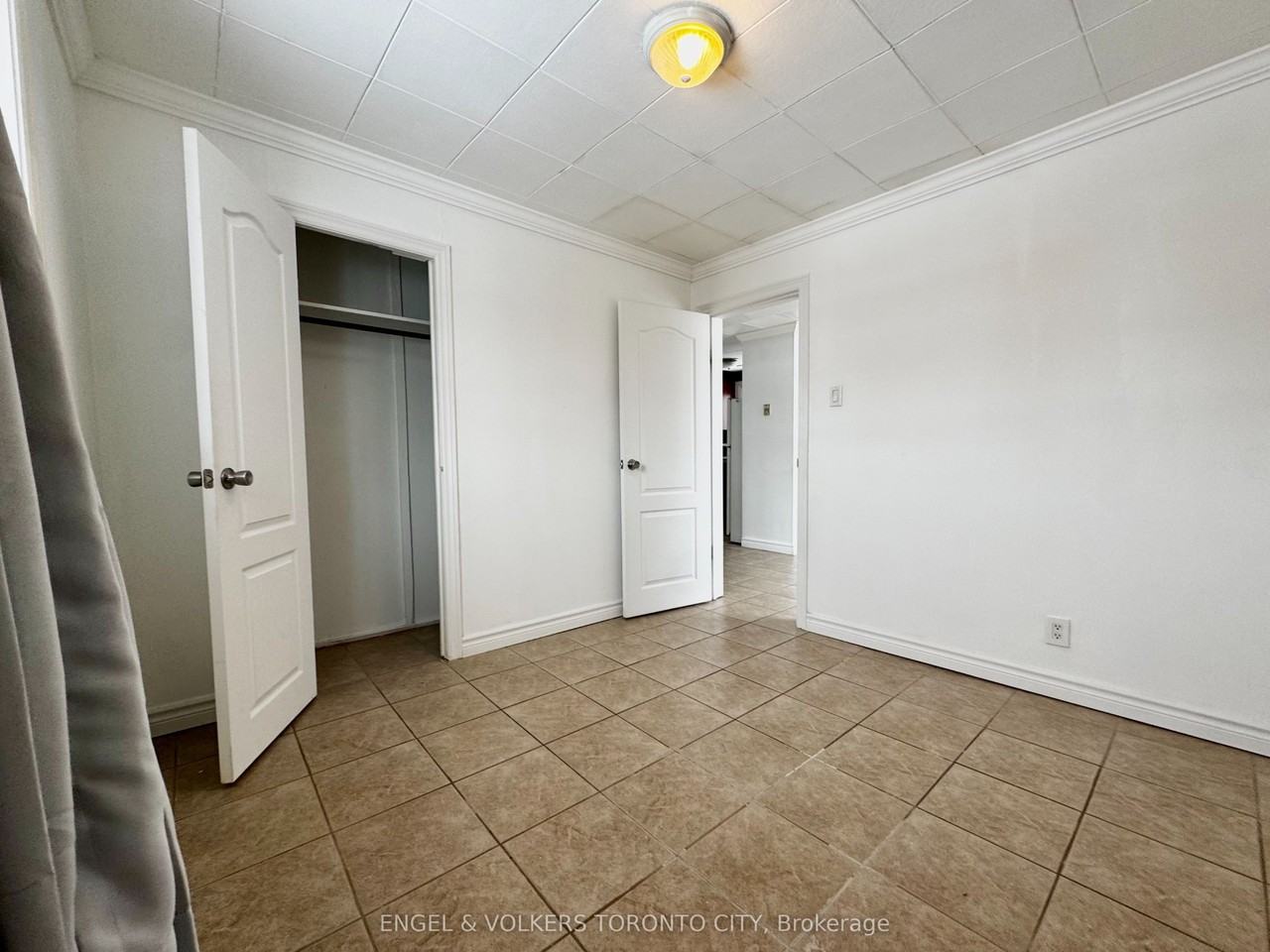 41 Essa Road S 2 - Photo 4 of 10