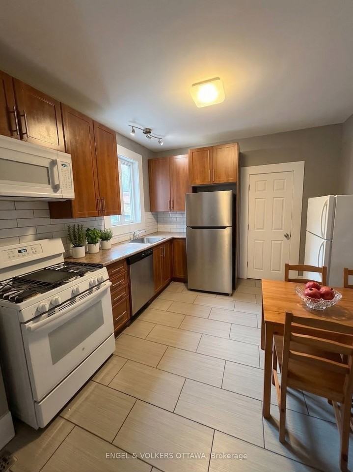 330 Fifth Ave - Photo 4 of 18