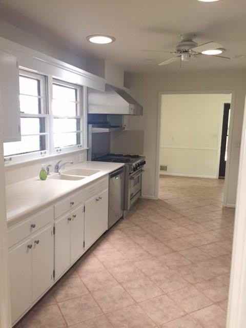 274 Land O Lakes Ct Ne - Photo 3 of 14