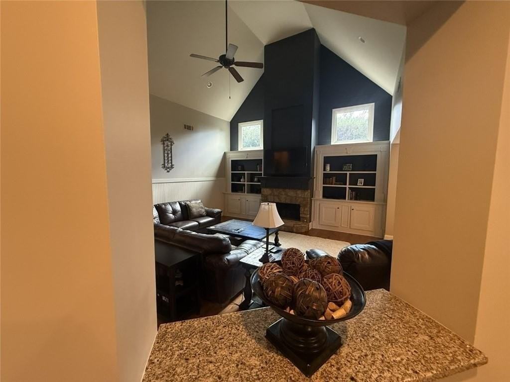 1125 Walters Cir - Photo 6 of 40