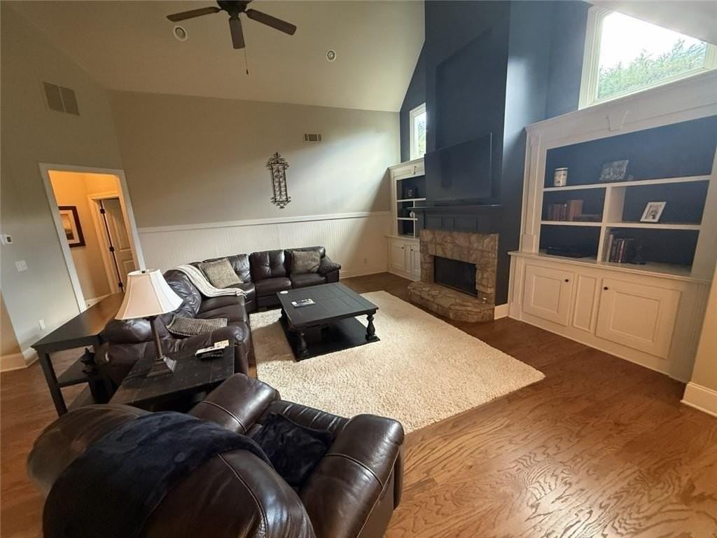 1125 Walters Cir - Photo 7 of 40