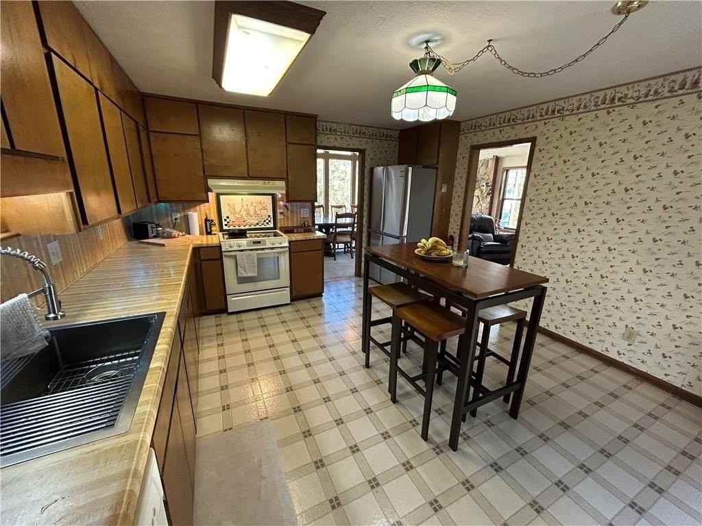 2716 Peachtree Walk - Photo 5 of 21