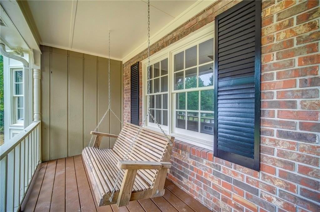 311 Mariner Cir - Photo 2 of 37