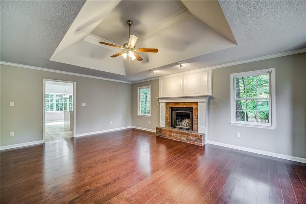 311 Mariner Cir - Photo 3 of 37