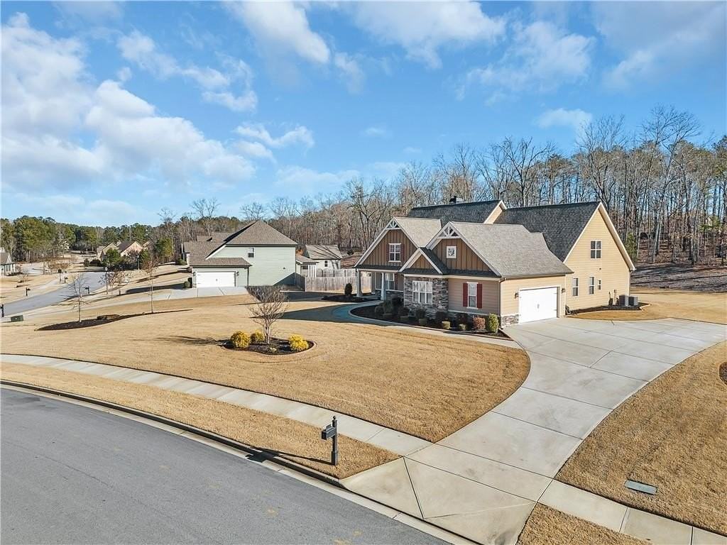 212 Blue Point Pkwy - Photo 3 of 36