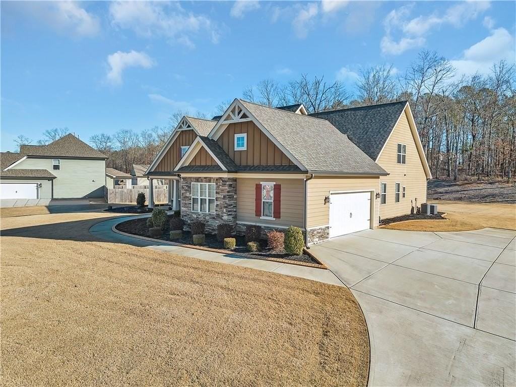 212 Blue Point Pkwy - Photo 4 of 36