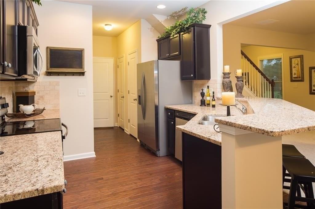 5022 Garrett Ct - Photo 4 of 11