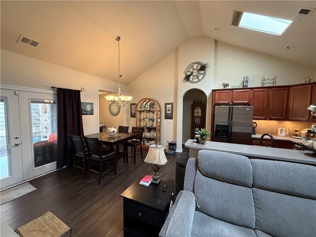 502 Camellia Ct - Photo 4 of 12