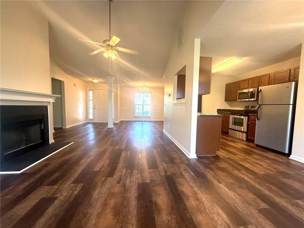 164 Paces Overlook Trce - Photo 2 of 15