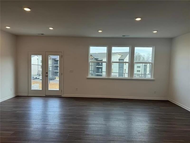 100 Mission Blvd - Photo 2 of 17