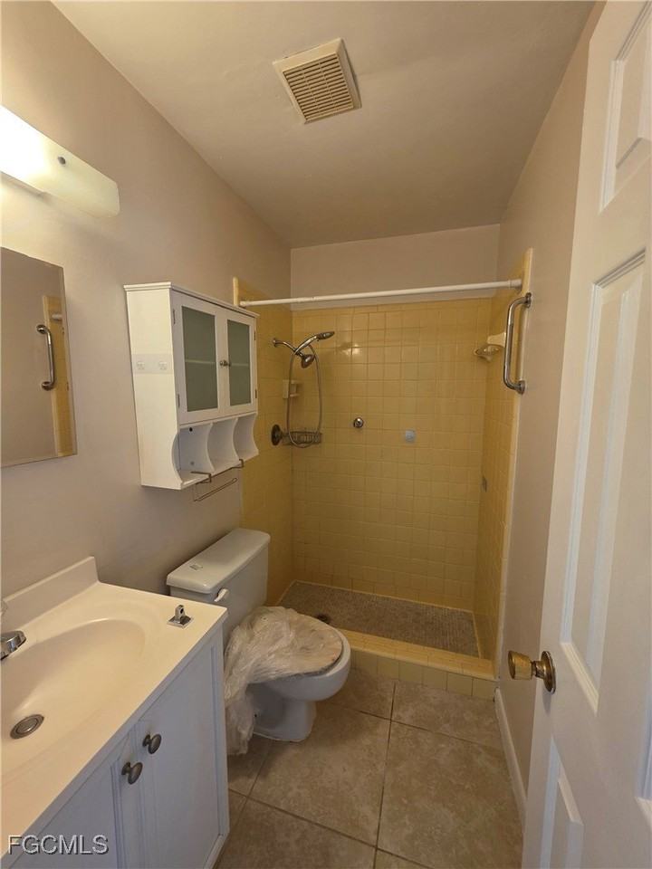 46 Hamlin Ct - Photo 6 of 11