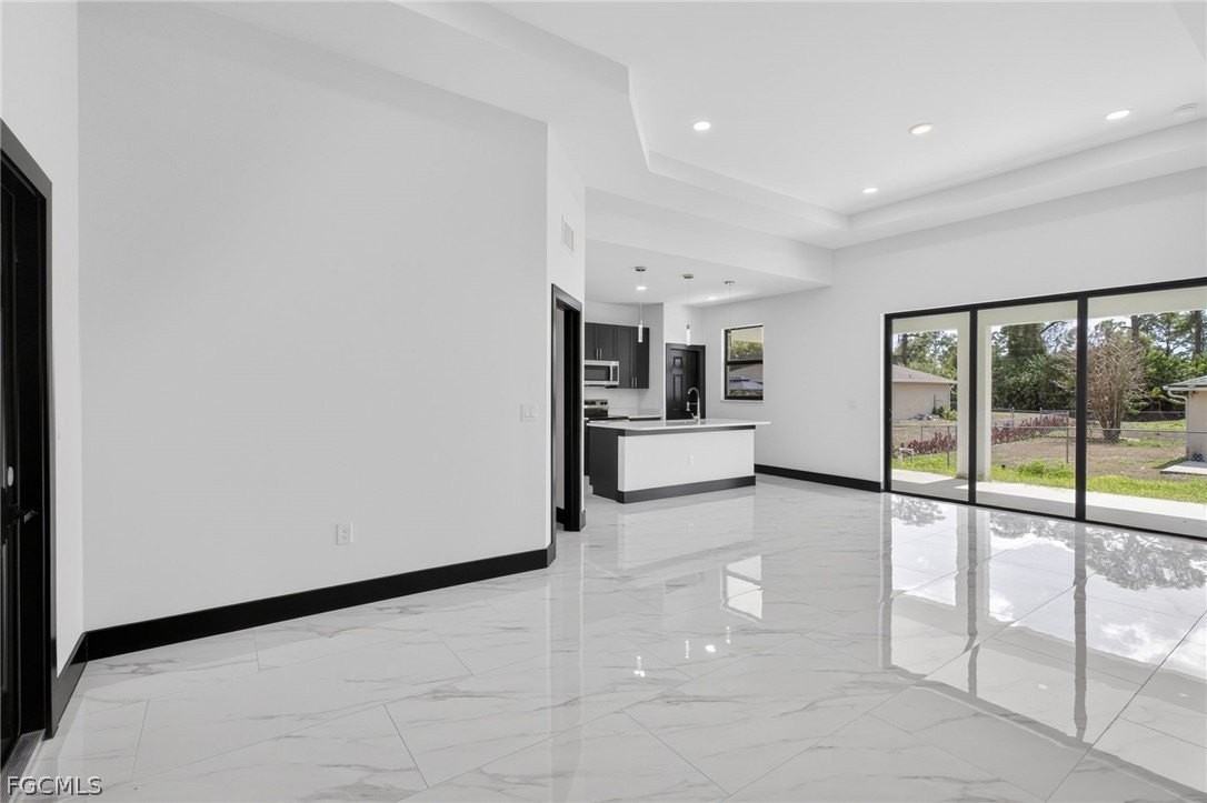 4725/4727 27TH 27th Street SW #4725 - Photo 4 of 30