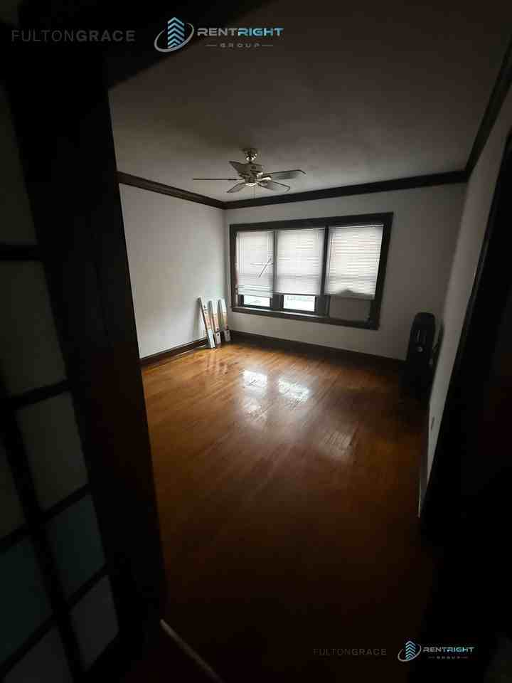 3946 N Marmora Ave - Photo 2 of 8