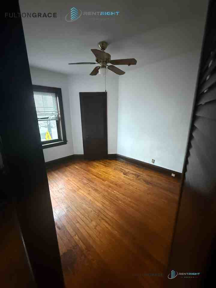 3946 N Marmora Ave - Photo 3 of 8